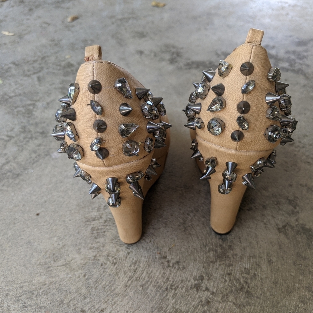 Privileged Size 9 Studded platform shoes - Picture 4 of 4